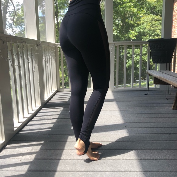 yoga leggings with foot straps